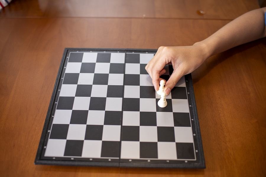 Flying Chess Game Guide and Review
